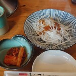 焼肉まんてん - 黒毛和牛カルビ定食・ボリューム