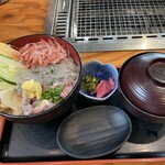 浜焼き･海鮮丼 かもめ丸 - 
