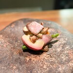 朔 - フルタひろたかさんの鹿２歳のメス、りんご、しいたけ、ししとう、焼き玉ねぎ、かぼちゃ