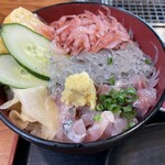 浜焼き･海鮮丼 かもめ丸 - 