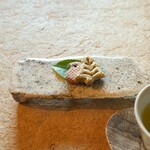 朔 - 野草クッキーと小豆ビスケット
