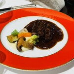 シェ・イノ - 羊肉が苦手な友人用の牛肉+マリアカラスソース