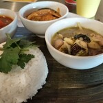 居空間　タイ料理＆パクチー酒場 - 