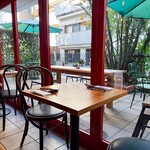 Biryani Tokyo - カフェのような店内