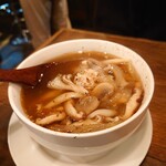 ニクバル・プロベッチョ - ささみとキノコの生姜スープ