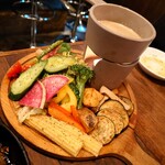 ニクバル・プロベッチョ 白子駅前店 - 地場産野菜のバーニャカウダ