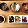 牡蠣と肉 宴 - 選べるミニ丼定食