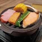 グランヴィリオホテル - 料理写真:ミニコンロで炙り物
