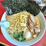 ラーメン山岡家 明石店 - 醤油ネギチャーシュー麺+コロチャーシュー6個+味付玉子+海苔5枚