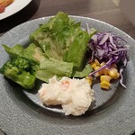 グランヴィリオホテル - サラダ