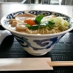 桜木製麺所 - 丼の形状