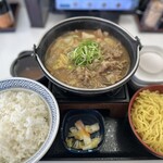 吉野家 - 料理写真:牛肉玉ラーメン鍋膳
987円