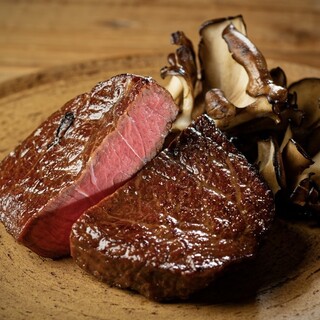 大切な日のコース利用も◎何気ない日の気軽なアラカルト利用も◎