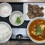松屋 - 料理写真:2025.12.07 (日) 【期間限定】 牡蠣入り牛豆腐キムチチゲ牛カルビ焼肉セット 1690円(税込)