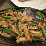 中華料理 シンシン - 豚ホルモンの鉄板焼き