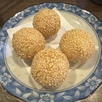 中華料理 シンシン - 胡麻団子