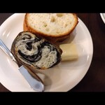 ポコアポコ - パンも美味しすぎます。