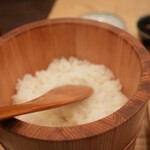 炭火焼き魚と、土鍋炊きごはん。定食屋 おちゃわん - 