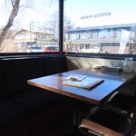 たてしな湖畔エプロンマーク - 店内