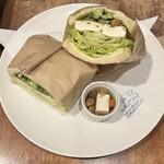 豆腐room Dy's - お店のオープンから続くピクルスもおいしくいただきました。