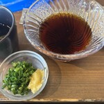 三輪そうめん流し - そうめんのつゆ。梅雨の味もうまい！