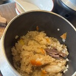 三輪そうめん流し - 釜飯混ぜます