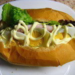 ポンフランセス､アボカド･玉子･ハムをサンドしてみる。