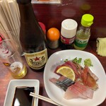 奴 - 瓶ビールとお刺身盛り合わせ