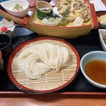 伝承の味処 無限堂 卸町店 - 稲庭うどん食べ放題