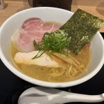 らぁ麺 鷹の羽 - 濃厚醤油らぁ麺