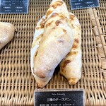 天然酵母パン オ フルニル デュ ボワ - 販売品メニュー