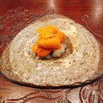 天ぷら たけうち - 北海道蝦夷バフンウニ、ヤリイカ