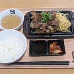 牛角焼肉食堂 - 料理写真:上カルビ焼き定食1,408円
