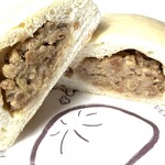 ペンギンベーカリーCoco - 料理写真:札幌ぶたパン