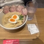 ラーメン家 みつ葉  あべの出張所 - しょうゆラーメンスペシャル