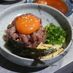 ホルモン 長岡 - ローストビーフユッケ