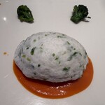 シェ・モリヤ - 魚料理　スズキをメレンゲで包み蒸したもの