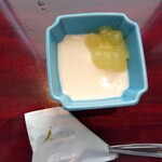 叙々苑 - 締めは杏仁プリンです