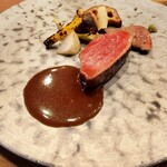 Restaurant Honjin - 猪のランプとレバーのソテー、焼き野菜、野菜の出汁から取ったソース