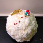 京氷ゆきみ庵 - また下には、ミルクシロップがかかっていて、氷の中には、ローストナッツ、キャラメルソース、マスカルポーネクリームが入っている～!! 中のローストナッツのカリカリっとした食感が良いアクセントになっている～!!( ^o^)ﾉ