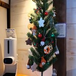 京氷ゆきみ庵 - メニューの脇にはクリスマスツリー!!( ^o^)ﾉ