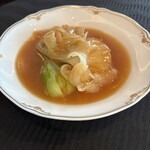 スーツァンレストラン陳 横浜店 - フカヒレくんでご飯がかくれてます