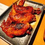 もつ鍋 一慶 - 手羽先煮込み炙り