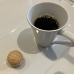 シャントレル - キノコのお茶とマカロンでスロースタート