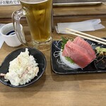 ゑびすセンター - ポテトサラダと本マグロ中トロ刺身