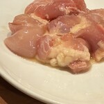 熱烈カルビ 山手台店 - 鳥もも：塩だれ（税込528円）