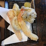 そばCafé なごみ - 衣に米粉、揚げ油にこめ油を使用の天ぷらでカラッと✨抹茶塩でいただきます(500円)