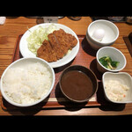 とんかつは飲み物。 - 淡麗とんかつ定食