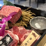 京の虎牛 近江牛焼肉と神戸ビーフ - 