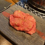 炭火焼ホルモン ぐう - 